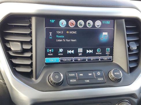 Used 2018 GMC Acadia SLT image 26