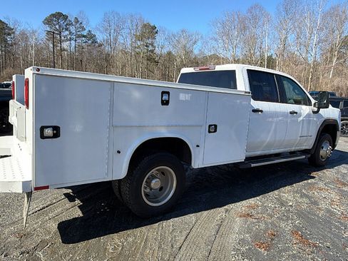Used 2023 GMC Sierra 3500 Pro w/ Convenience Package image 8