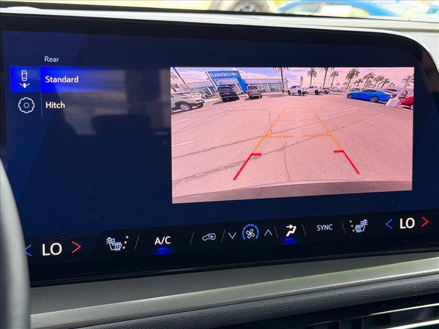 Certified 2026 Chevrolet Traverse LT FWD image 21