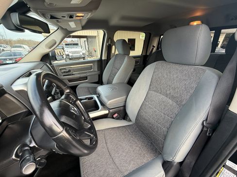 Used 2017 RAM 2500 SLT w/ Luxury Group image 5