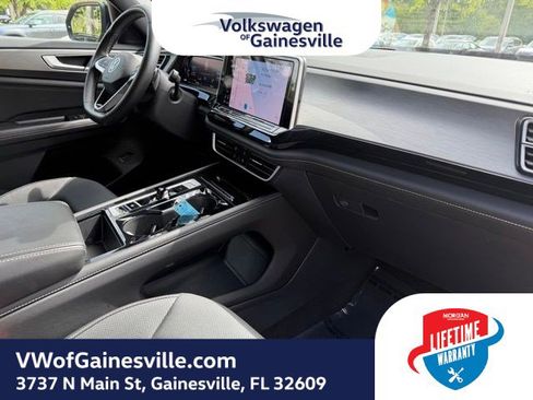Certified 2025 Volkswagen Atlas Cross Sport SE AWD/4WD image 11