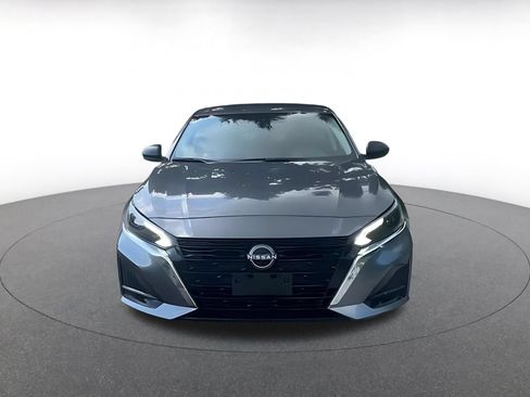 Used 2025 Nissan Altima 2.5 SV FWD image 4