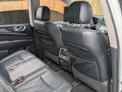 Used 2020 INFINITI QX60 Luxe w/ Essential Package FWD image 24
