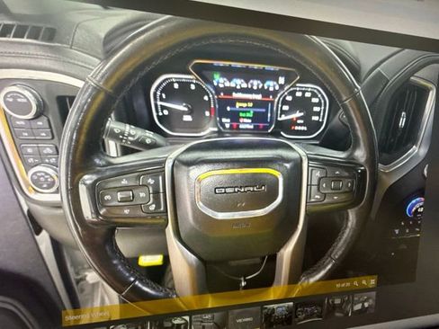 Used 2021 GMC Sierra 2500 Denali w/ Denali Ultimate Package AWD/4WD image 14