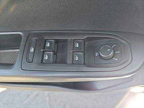 Used 2024 Volkswagen Taos SE AWD/4WD image 31