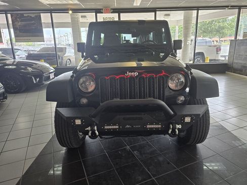 Used 2015 Jeep Wrangler Unlimited Sport w/ Power Convenience Group AWD/4WD image 3