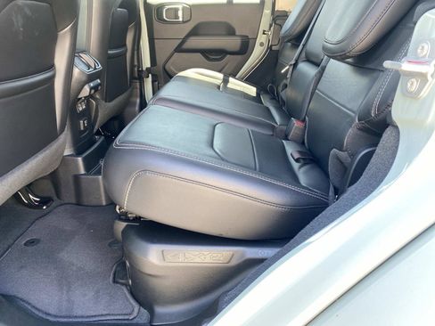 Used 2023 Jeep Wrangler Sahara image 18