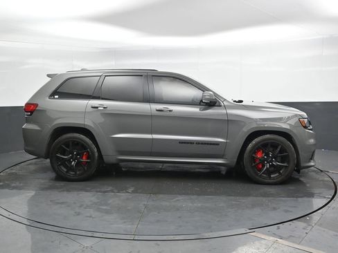 Used 2019 Jeep Grand Cherokee SRT image 3
