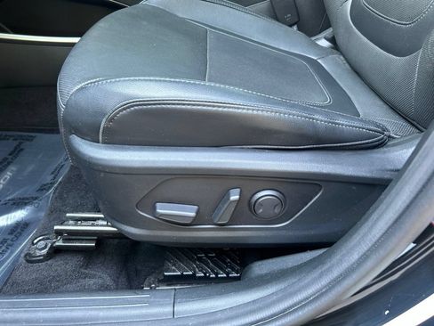 Used 2022 Hyundai Tucson Limited FWD image 17