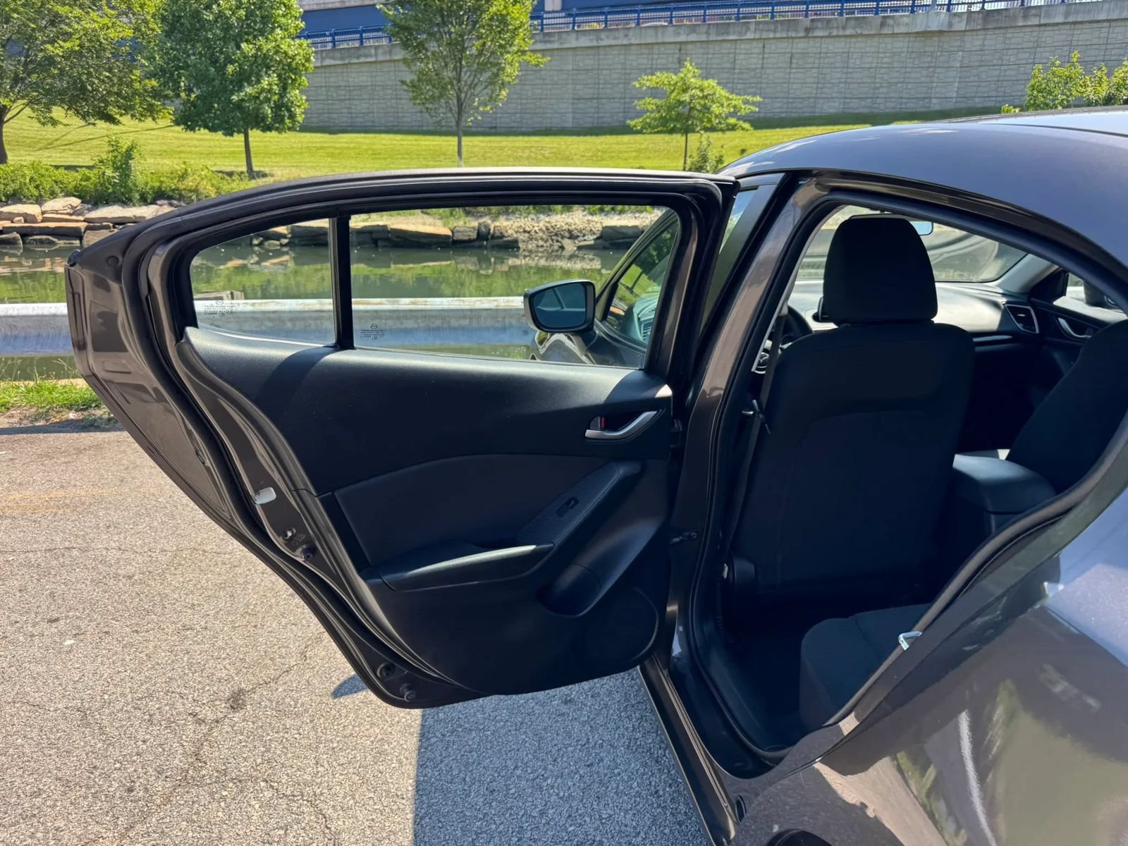 Used 2014 MAZDA MAZDA3 i Sport FWD image 13