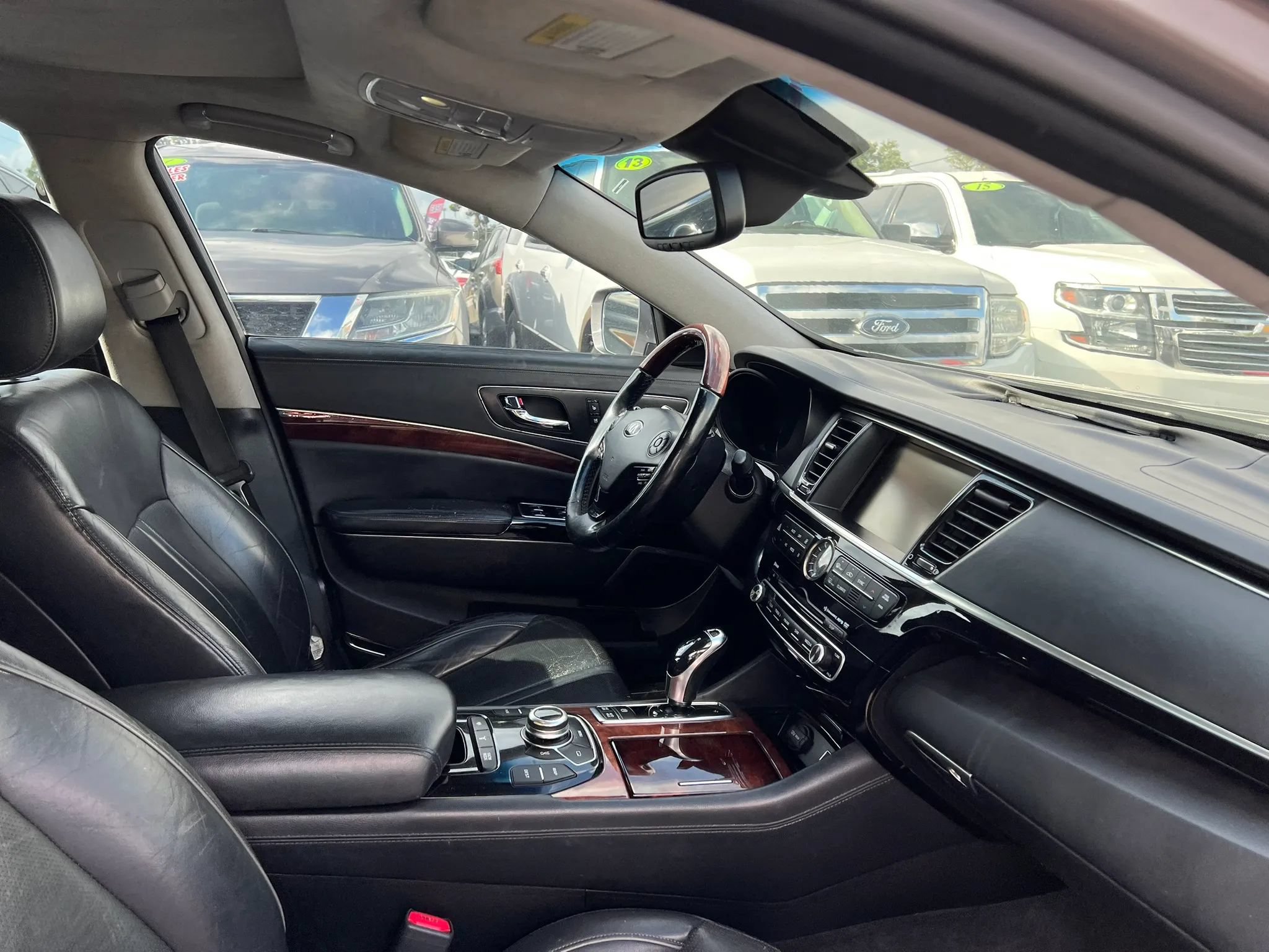 Used 2015 Kia K900 Luxury RWD image 16