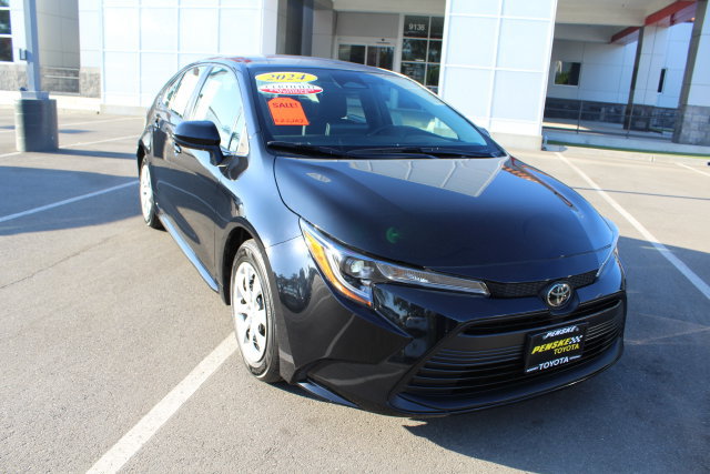 Certified 2024 Toyota Corolla LE FWD image 2