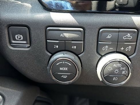 New 2026 Chevrolet Silverado 1500 LTZ w/ LTZ Premium Package image 30