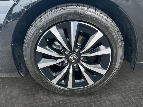 Used 2022 Honda Civic EX image 9