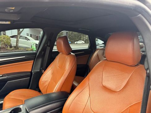 Used 2020 Ford Fusion Titanium image 11