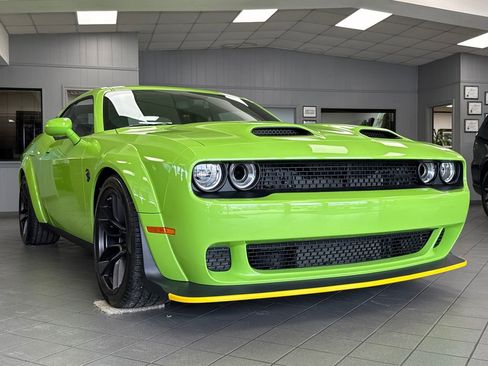 Used 2023 Dodge Challenger SRT Hellcat image 1