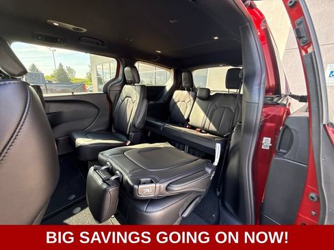 New 2026 Chrysler Pacifica Select w/ S Appearance Package AWD/4WD image 17