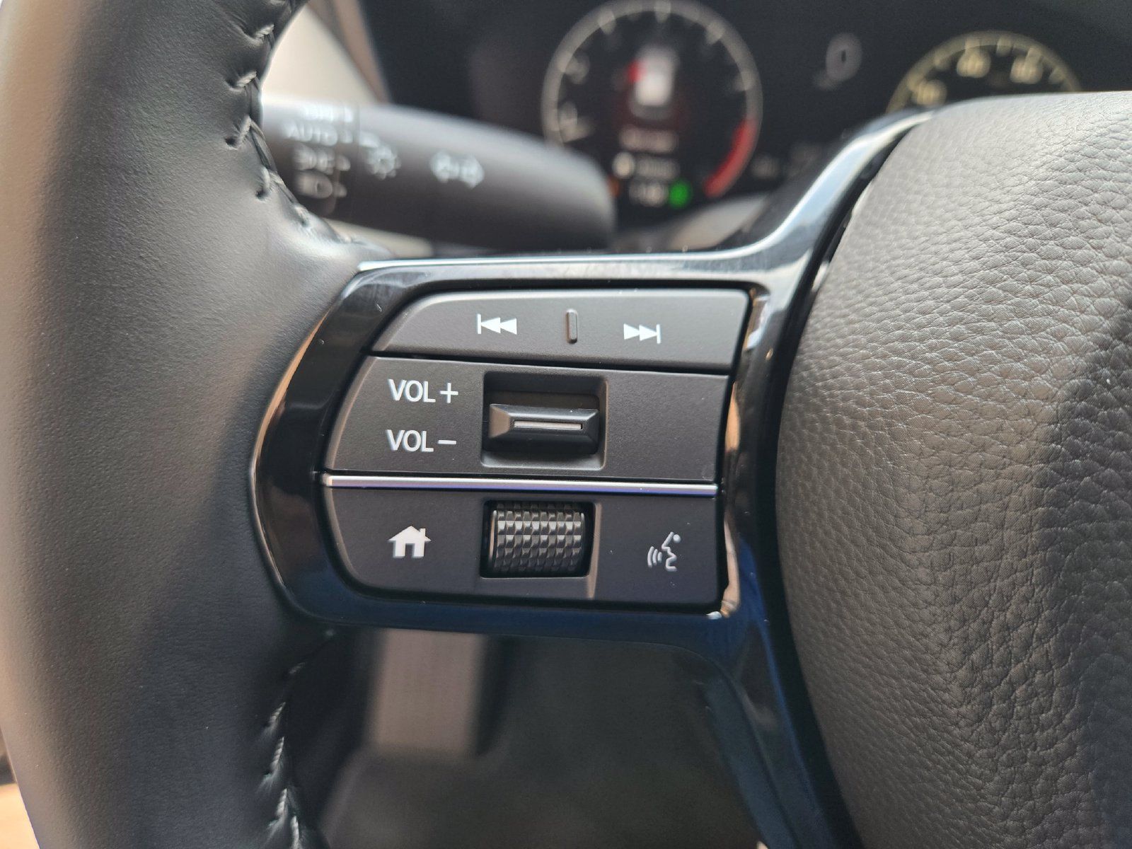 Used 2027 Honda HR-V EX-L image 12