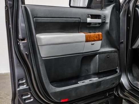 Used 2012 Toyota Tundra Limited w/ Memory Pkg AWD/4WD image 38
