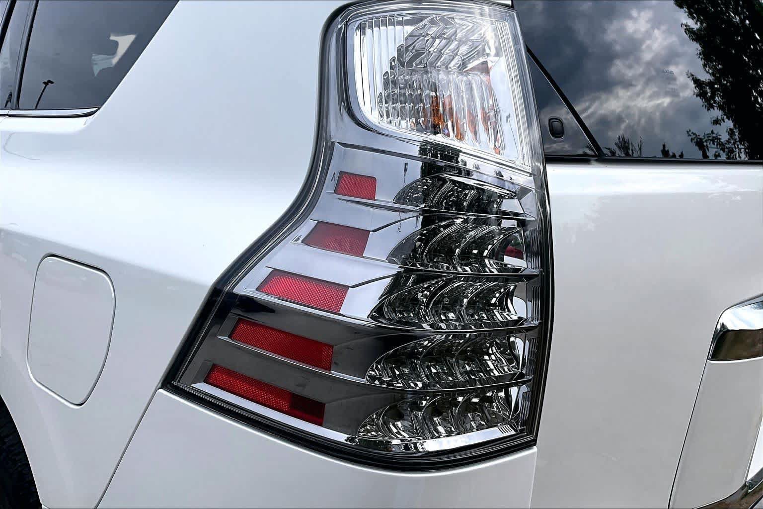 Used 2023 Lexus GX 460 Premium w/ Premium Package AWD/4WD image 27