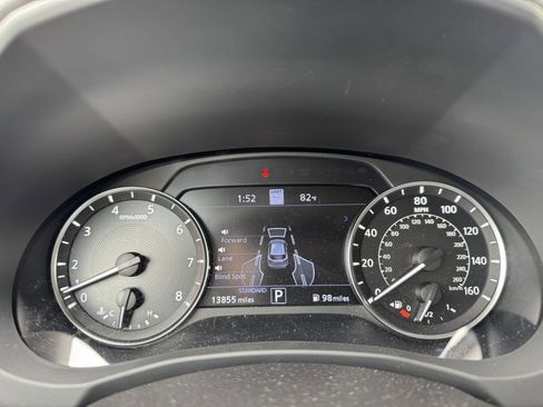 Used 2022 INFINITI QX50 Essential image 18