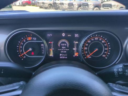 Used 2018 Jeep Wrangler Unlimited Sport S image 32