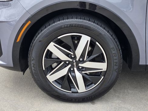 Certified 2023 Kia Sorento S image 17