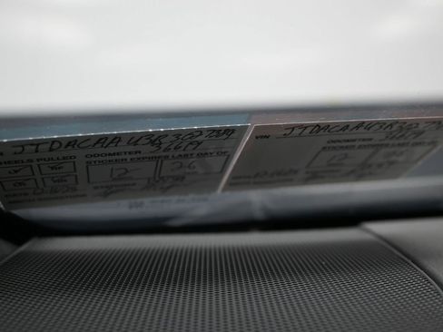 Used 2024 Toyota Prius LE image 10