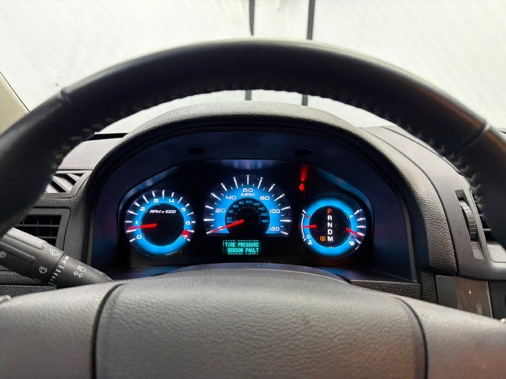 Used 2010 Ford Fusion Sport FWD image 26
