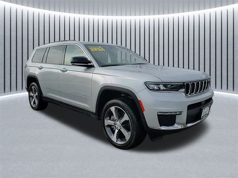 Used 2024 Jeep Grand Cherokee L Limited image 1