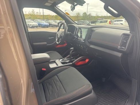 Used 2024 Nissan Frontier PRO-4X w/ Technology Package image 21