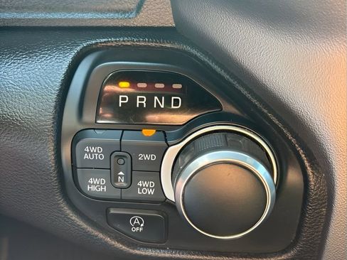 Used 2019 RAM 1500 Big Horn AWD/4WD image 25