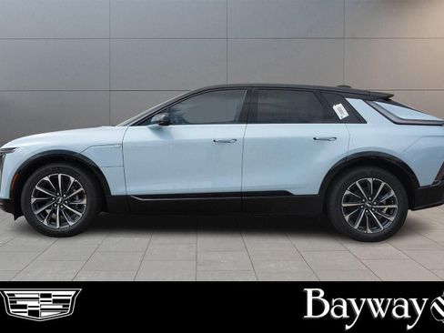 New 2026 Cadillac Lyriq Sport w/ LPO, Floor Liner Package image 45