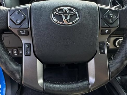 Used 2020 Toyota Tacoma TRD Off-Road w/ TRD Premium Off Road Package AWD/4WD image 21