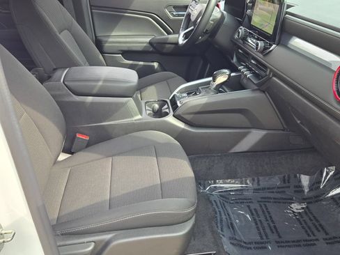 Used 2023 Chevrolet Colorado LT RWD image 5