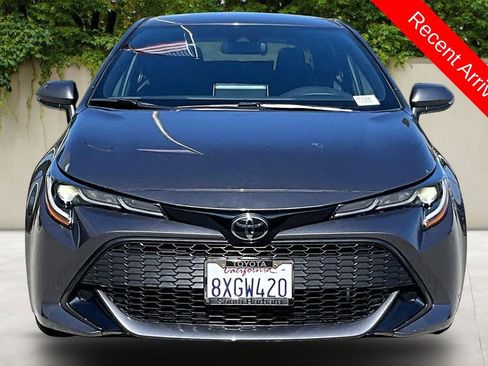 Used 2021 Toyota Corolla SE w/ Blackout Package (TMS) FWD image 2