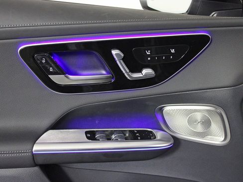 Used 2026 Mercedes-Benz GLC 350e 4MATIC image 12