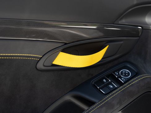 Used 2018 Porsche 911 GT2 RS RWD image 43