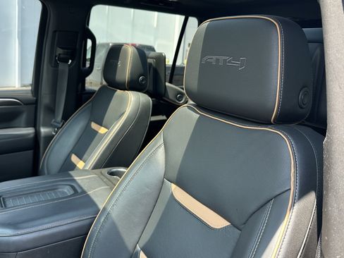 Used 2021 GMC Yukon AT4 w/ AT4 Premium Package AWD/4WD image 18