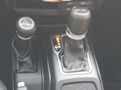 Used 2022 Jeep Wrangler Unlimited Sport w/ Xtreme Recon 35" Tire Package image 16