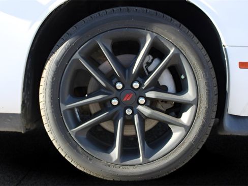 Used 2022 Dodge Challenger GT image 11