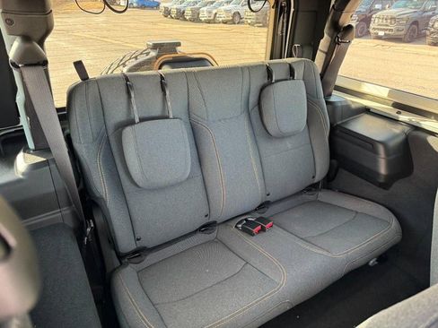 Used 2024 Jeep Wrangler Sport S image 10
