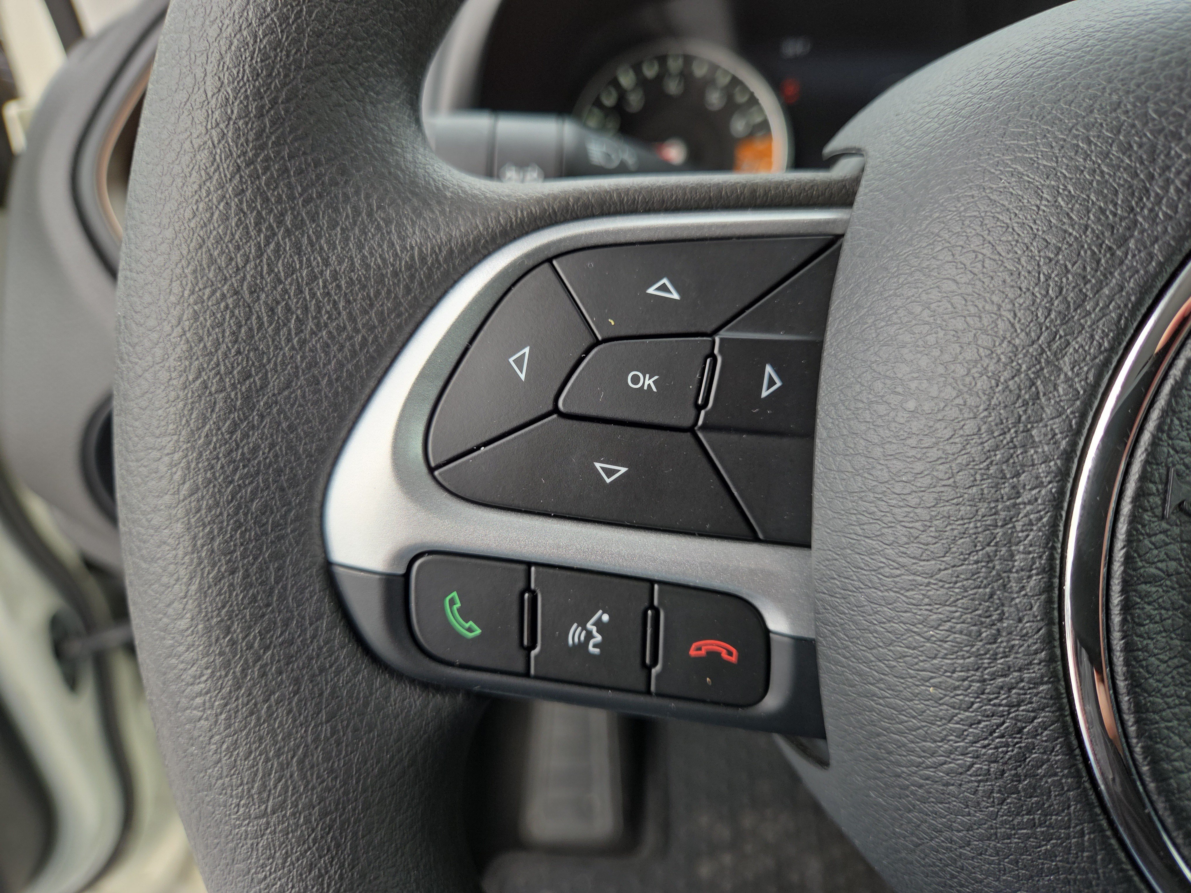 Certified 2023 Jeep Renegade Latitude AWD/4WD image 30