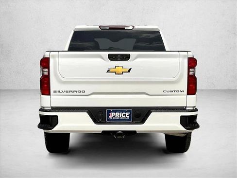 Used 2026 Chevrolet Silverado 1500 Custom w/ Turbomax Blackout Package RWD image 4