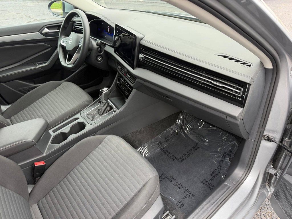 Used 2025 Volkswagen Jetta S FWD image 27