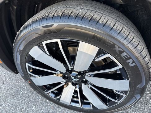 New 2026 Mitsubishi Outlander SE image 10