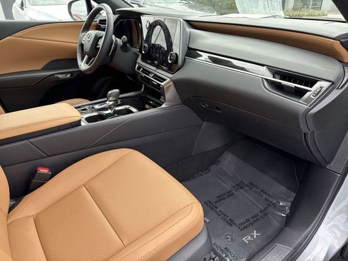 Used 2025 Lexus RX 350 FWD w/ Technology Package image 15