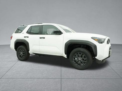 Used 2026 Toyota 4Runner SR5 AWD/4WD image 32