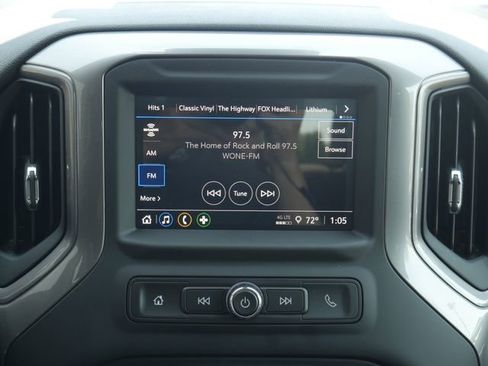 Used 2022 Chevrolet Silverado 1500 Custom Trail Boss AWD/4WD image 19