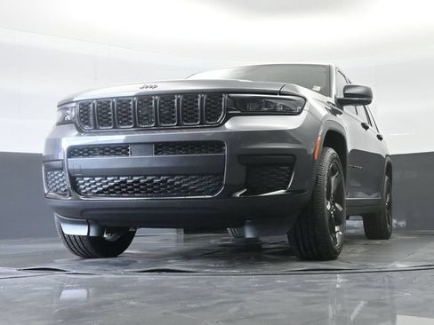 Used 2025 Jeep Grand Cherokee L Altitude AWD/4WD image 30